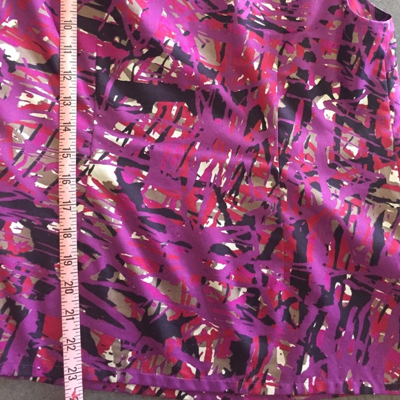 Ann Taylor shell-perfect for work - Picture 4 of 4